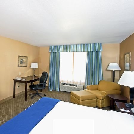 Holiday Inn Express & Suites Tucson By Ihg Стая снимка
