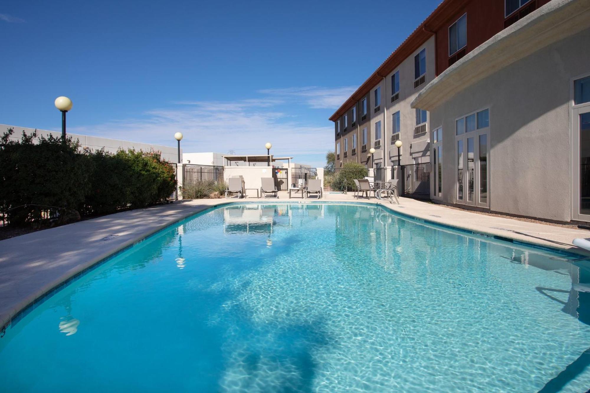 Holiday Inn Express & Suites Tucson By Ihg Екстериор снимка